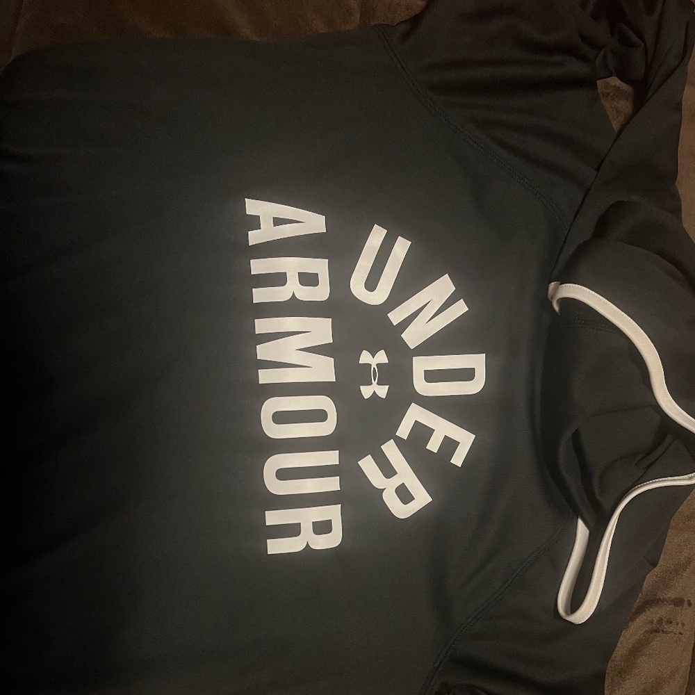 Underarmour shirt